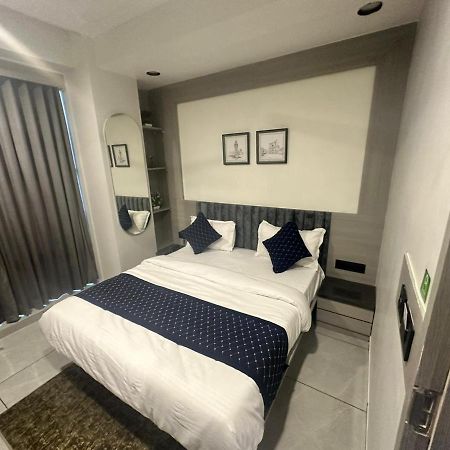 Hotel Asiana Sky Motera Ahmedabad Exterior photo
